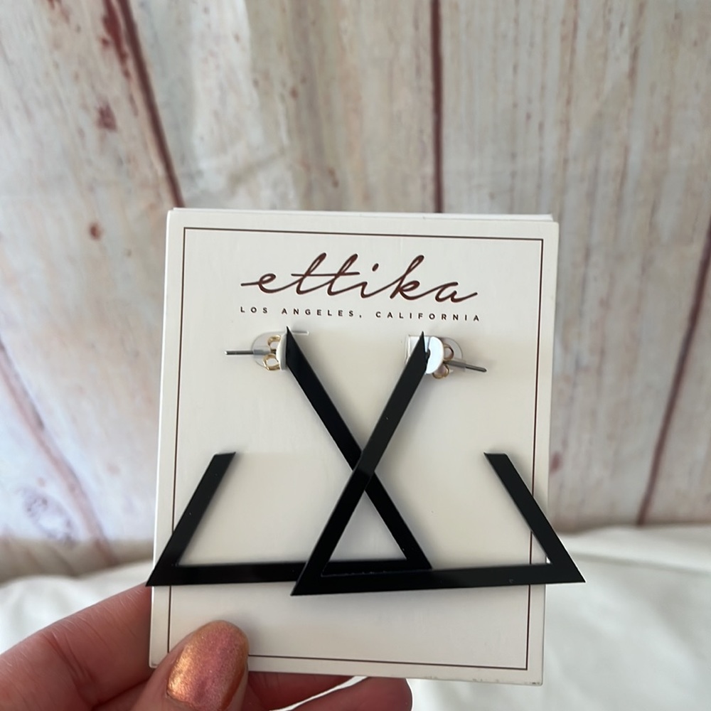 NWT Ettika triangle earrings - Picture 1 of 3
